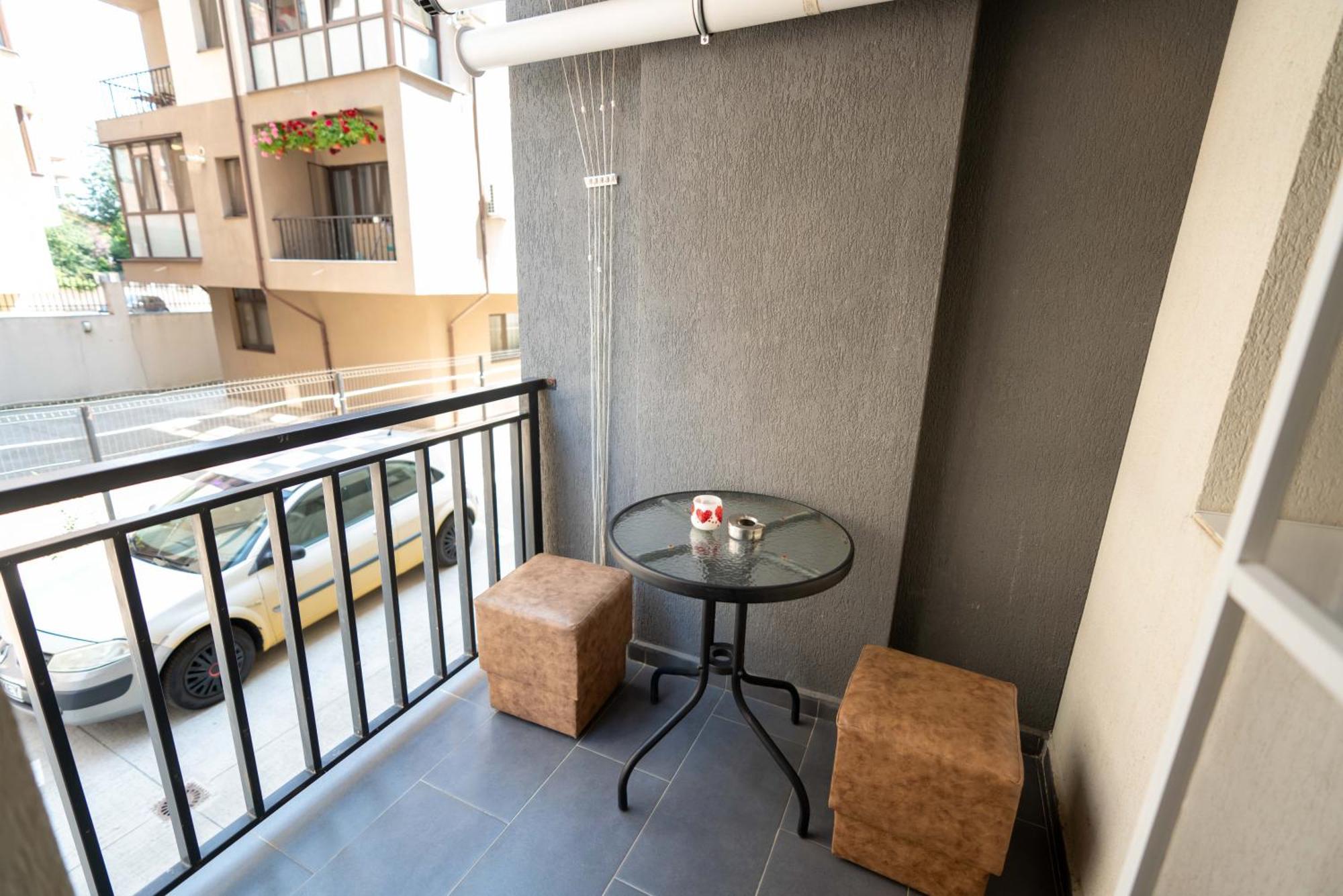 Hotel Studio Titan Bucarest Exterior foto