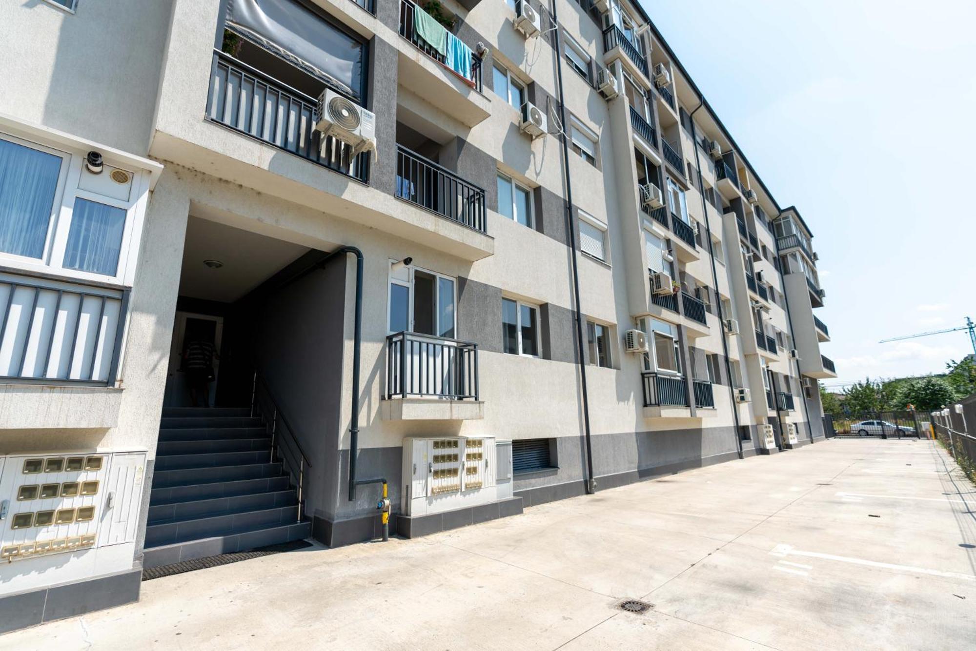 Hotel Studio Titan Bucarest Exterior foto